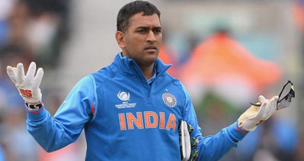 কাশ্মীরে ক্রিকেট একাডেমি তৈরি করতে চায় ধোনি