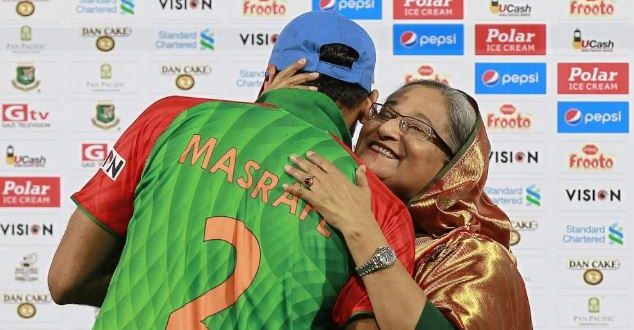 ক্রিকেটারদের আন্দোলন থামাতে মাশরাফির উপর দায়িত্ব দিলেন প্রধানমন্ত্রী