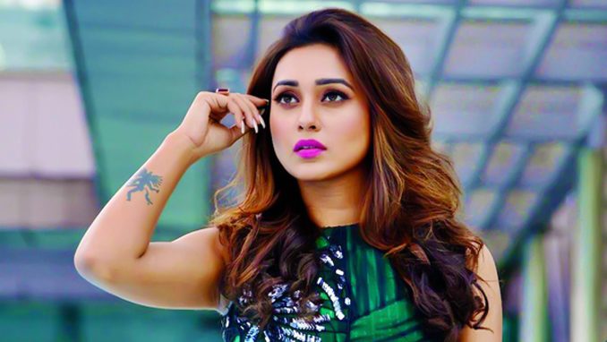 নিজের প্রেম নিয়ে বিস্ফোরক মন্তব্য মিমির