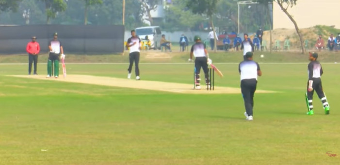 ব্যাটিংয়ে ঝড় তুলেছে মাহমুদউল্লাহরা, দেখেনিন সর্বশেষ স্কোর