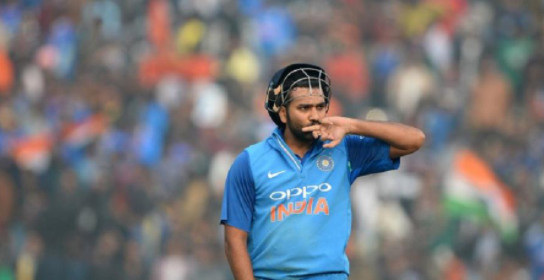 রোহিতকে নিয়ে টুইটারে সমলোচনার ঝড়