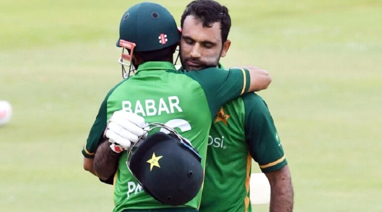 ফাখরের সেঞ্চুরি ও বাবরের ঝড়ো ব্যাটিংয়ে পাকিস্তানের বিশাল সংগ্রহ