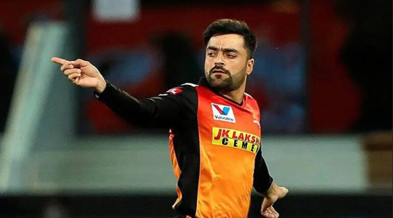 নাইট রাইডার্সকে হুমকি দিয়ে রাখলেন রশিদ খান