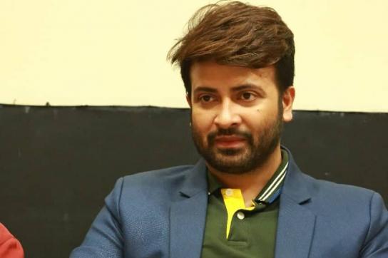 ধর্ম ও সিনেমা নিয়ে এই প্রথম যা বললেন : শাকিব