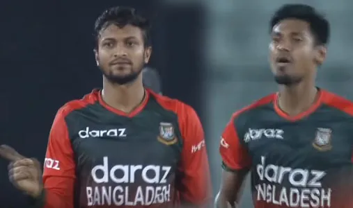 মুস্তাফিজের ১৮, সাকিবের ১৭; তাতেই বিশ্ব ক্রিকেটে বাজিমাত