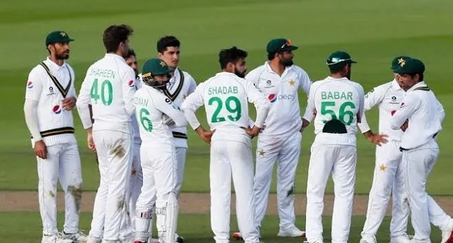 খেলার মাঝেই নতুন দাবী তুললো পাকিস্তানি ক্রিকেটাররা,বিপদে ক্রিকেট বোর্ড