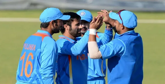 মাঠ থেকে চুরি হলো রোলার দোষ চাপলো ভারতীয় ক্রিকেটারের উপর