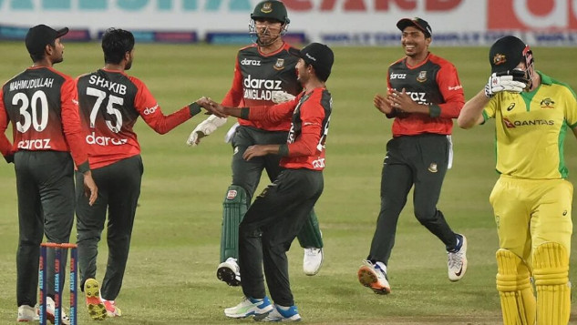 ব্রেকিং নিউজ : আইপিএলে দল পেল বাংলাদেশ কাঁপানো ক্রিকেটার