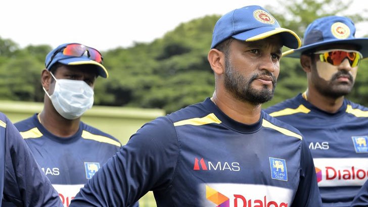 অবশেষে বোর্ডের চুক্তিতে সই করল ১৮ লঙ্কান তারকা