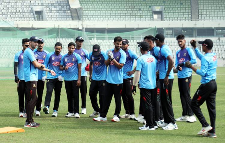 স্থগিত হচ্ছে সিরিজ : করোনা আক্রান্ত টাইগার ক্রিকেটার