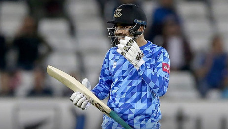 টানা ৩ চার মেরে দলকে জেতালেন রশিদ খান