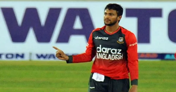 বিশ্বের একমাত্র ক্রিকেটার হিসেবে নতুন মাইলফলকের সামনে দাঁড়িয়ে সাকিব