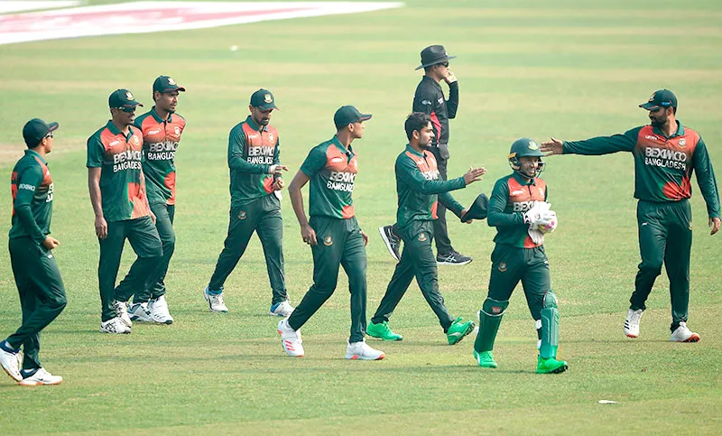 বাজে পারফরম্যান্সে ম্যাচ হেরে চতুর্থ টি২০ ম্যাচে কপাল পুড়ছে যার