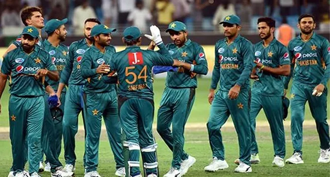 দলে একাধিক পরিবর্তন দিয়ে টি-টোয়েন্টি বিশ্বকাপের দল ঘোষণা করল পাকিস্তান