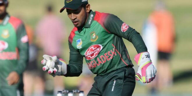 উইকেটকিপিং ছাড়ার সিদ্ধান্ত মুশফিকের না টিম ম্যানেজমেন্টের