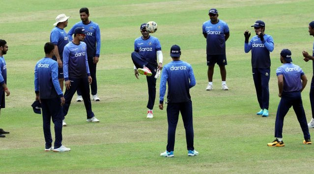 বাংলাদেশের সামনে একটি মাত্র পথ খোলা