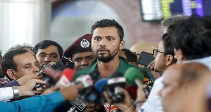 সবার সামনে ক্ষোভ প্রকাশ মাশরাফির