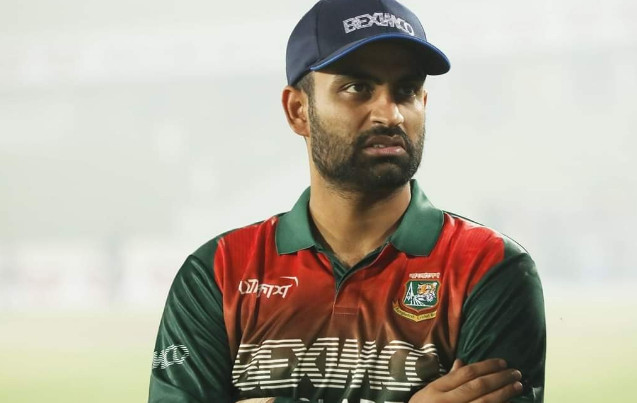 ব্রেকিং নিউজ :ডাক পেল তামিম