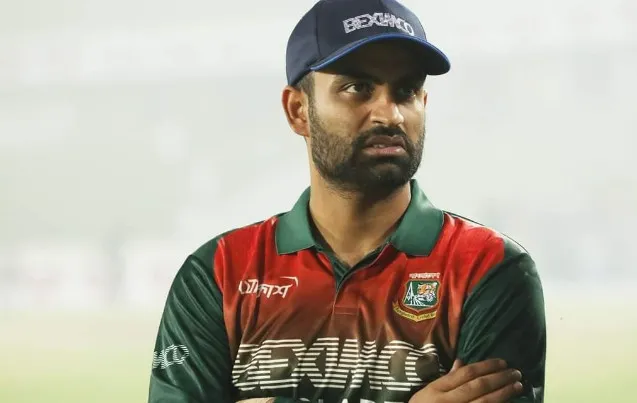 ব্রেকিং নিউজ :ডাক পেল তামিম