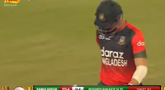 ১৬ ওভারের খেলা শেষ,জয়ের জন্য শেষ ২০ বল থেকে বাংলাদেশের প্রয়োজন আরও