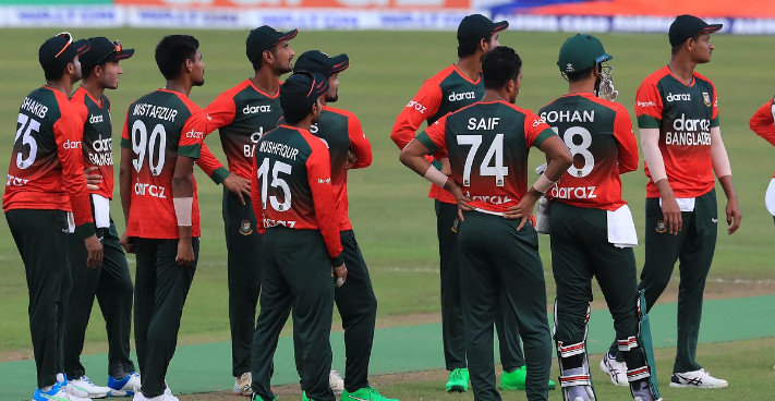 টি-২০ বিশ্বকাপের সবচেয়ে কম বয়সী ক্রিকেটার বাংলাদেশের হলেও, সবচেয়ে বুড়ো ক্রিকেটার আছে যে দলে