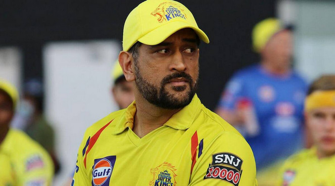 আইপিএলেও মেন্টর ধোনি, কটাক্ষ করে যা বললেন গম্ভীর
