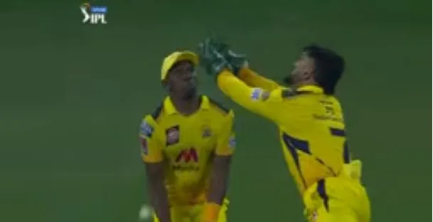 ব্র্যাভোর ওপর রেগে আগুন ধোনি ভিডিওসহ