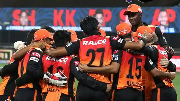 চরম দু:সংবাদ: আইপিএলে নেমে এলো শোকের কালো ছায়া মারা গেলেন
