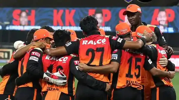 চরম দু:সংবাদ: আইপিএলে নেমে এলো শোকের কালো ছায়া মারা গেলেন