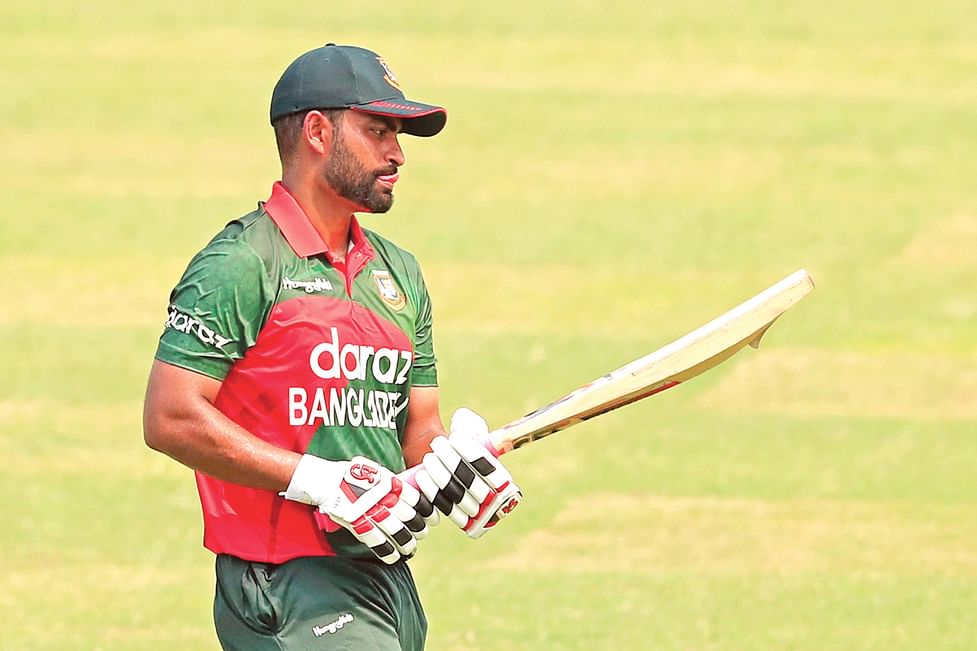 দেড়ঘন্টার পথ প্রায় ১২ ঘন্টায় পাড়ি দিয়ে নেপাল যাচ্ছেন তামিম