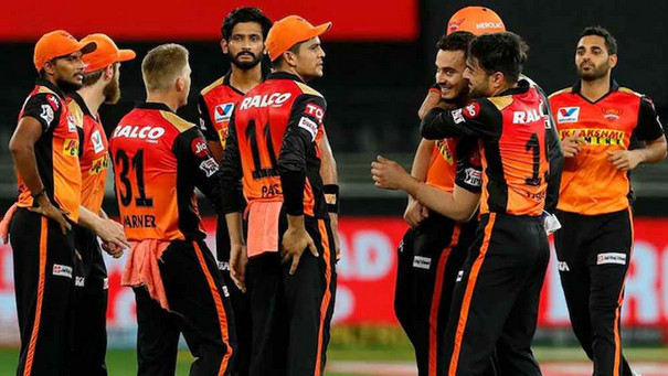 আইপিএলে নেমে এলো শোকের কালো ছায়া মারা গেলেন