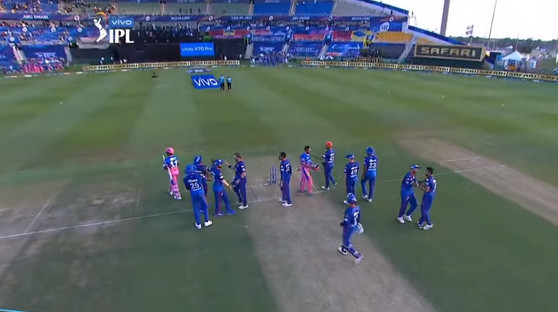 নাঠকীয়ভাবে শেষ হলো রাজস্থান ও দিল্লির মধ্যকার ম্যাচ, দেখেনিন ফলাফল