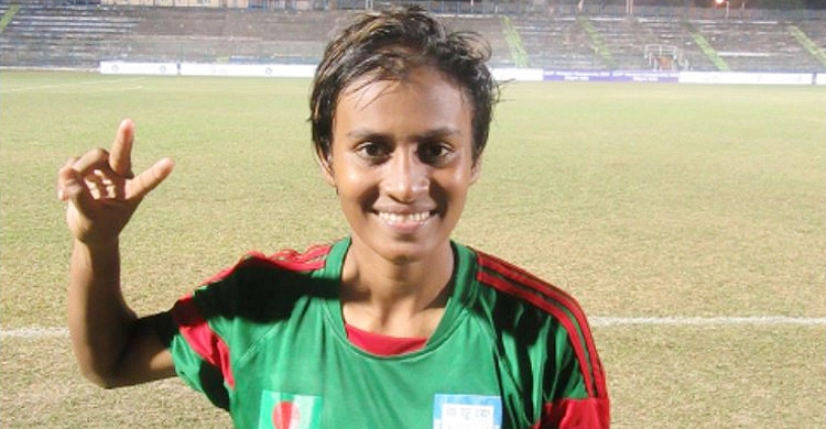 গোল, গোল, গোল, সাবিনার একার চার গোলে বাংলাদেশের কাছে উড়ে গেলো হংকং