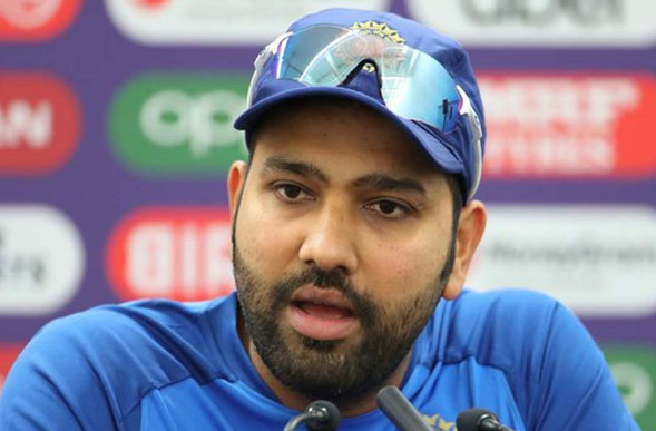 কোহলীদের কাছে হেরে দলের ব্যাটসম্যানদের দোষারোপ করলো রোহিত শর্মা