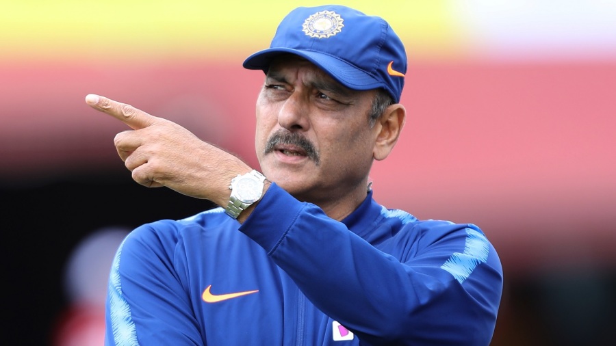 সবাইকে অবাক করে সর্বকালের সেরা অধিনায়কের নাম জানালেন শাস্ত্রী