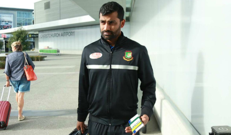 দু:সংবাদ : ইপিএল না খেলে দু:সংবাদ নিয়ে দেশে ফিরলেন তামিম