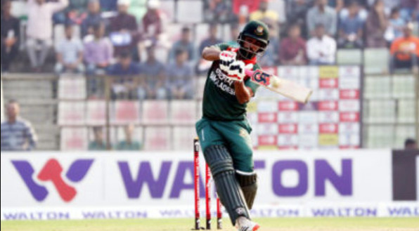 অধরা সেঞ্চুরি এলো তামিমের ব্যাটে