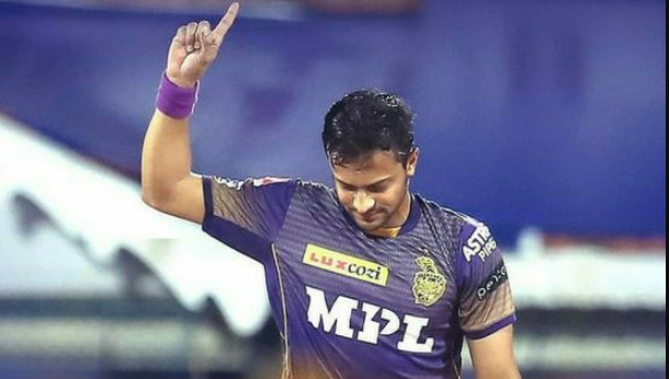 মাঠে নেমে প্রথম ওভারে মাত্র ১ রান দিলেন সাকিব,সর্বশেষ স্কোর