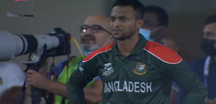 ১৯ ওভার শেষ,সর্বশেষ স্কোর