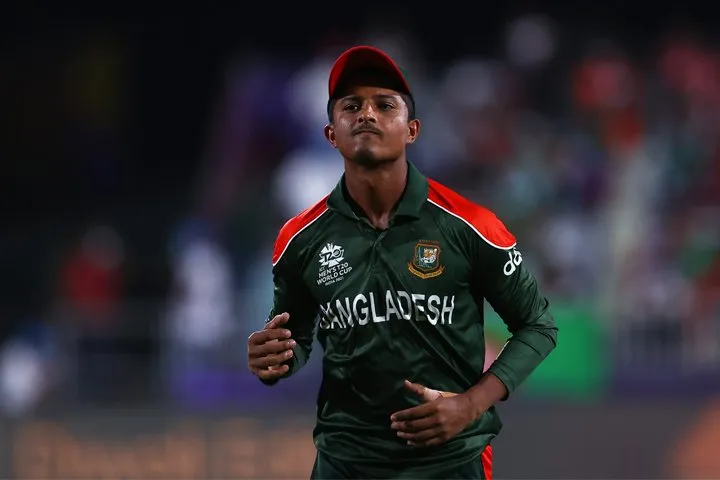 একের পর এক উইকেট হারিয়ে টাইগারদের কাছে অসহায় স্কটিশরা,সর্বশেষ স্কোর