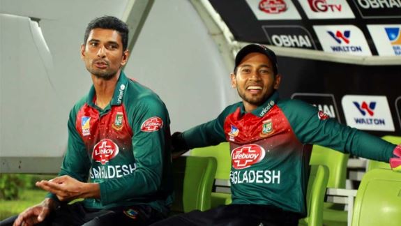 বিশ্বকাপ শুরুর আগেই হঠাৎ করে মুশফিককে নিয়ে যা বললেন : মাহমুদুল্লাহ