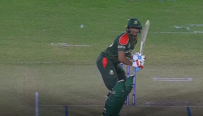 ৯ ওভার শেষে বাংলাদেশের সংগ্রহ