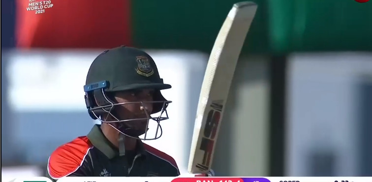 ১৯ ওভার শেষ,দেখেনিন সর্বশেষ স্কোর