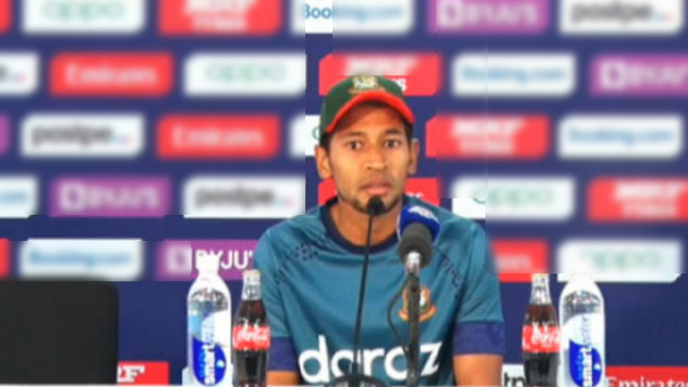 ‘নিজের চেহারা আয়না দেখুন’ সমালোচকদের উদ্দেশে মুশফিক