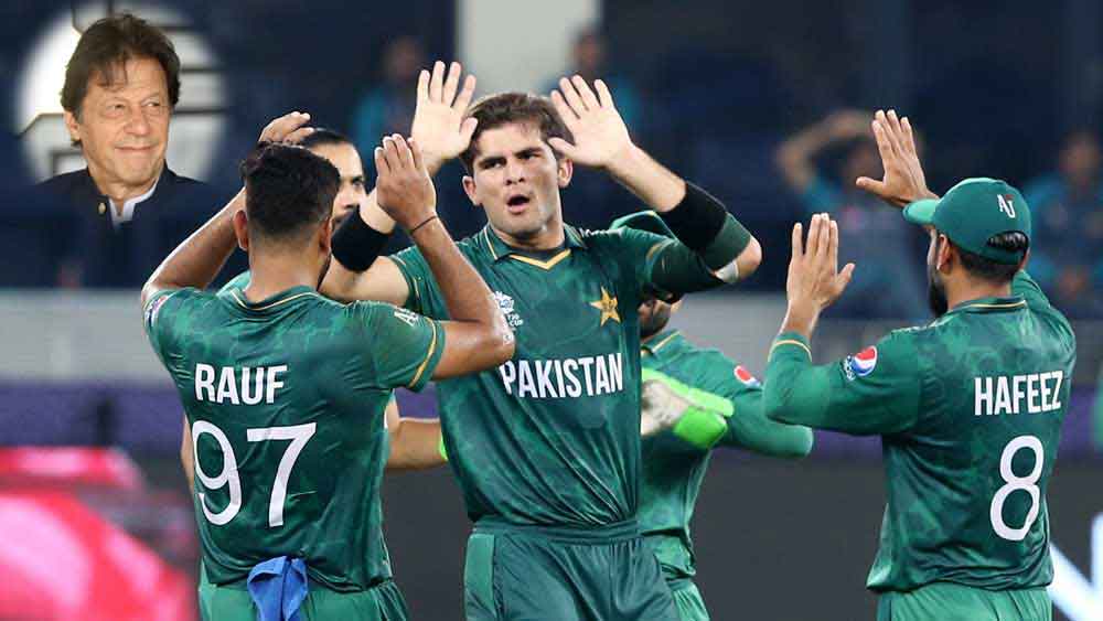 ভারতকে ১০ উইকেটে হারানো বাবর আজমদের যা বললেন প্রধানমন্ত্রী ইমরান
