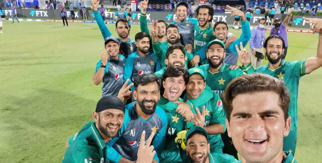 বিশ্বকাপেই সবকিছুর জবাব দেয়ার মঞ্চ করে তুলেছেন বাবর আজমরা