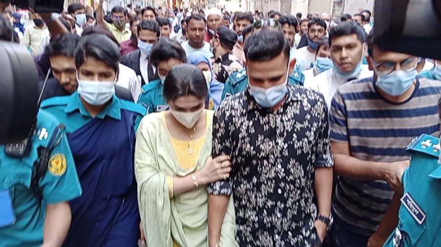 ব্রেকিং নিউজ : যত হাজার টাকা মুচলেকা দিয়ে জামিন পেলেন ক্রিকেটার নাসির ও তার স্ত্রী