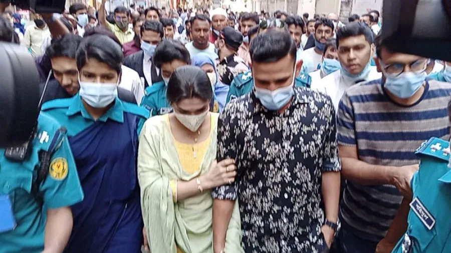 ব্রেকিং নিউজ : যত হাজার টাকা মুচলেকা দিয়ে জামিন পেলেন ক্রিকেটার নাসির ও তার স্ত্রী