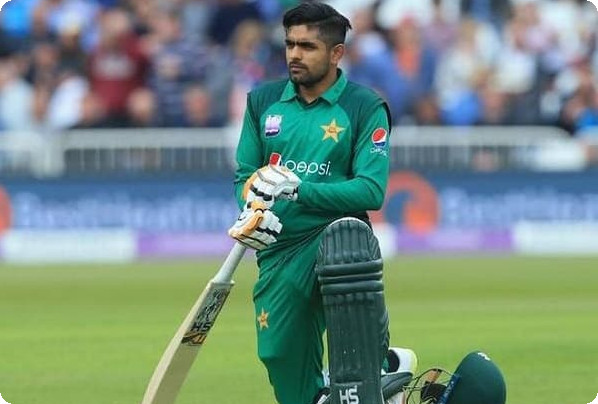 ক্রিকেট ইতিহাসকে পাল্টে দিয়ে নতুন বিশ্বরেকর্ড গড়লেন বাবর আজম