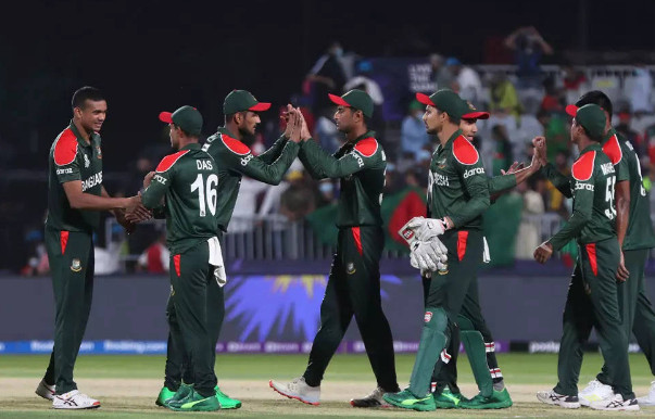 আজ মাঠে নামার আগেই বাংলাদেশকে নিয়ে যে বার্তা দিলেন : নাসের হুসেইন